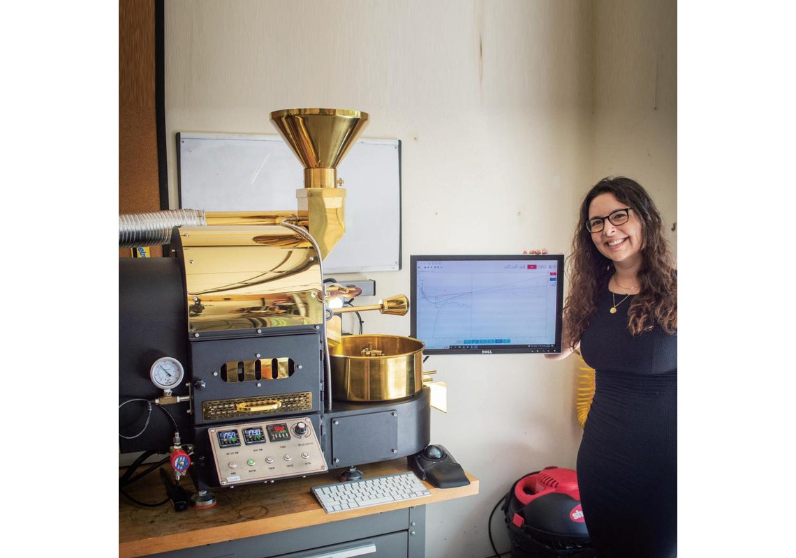 Café Roasting for Its Own Bar