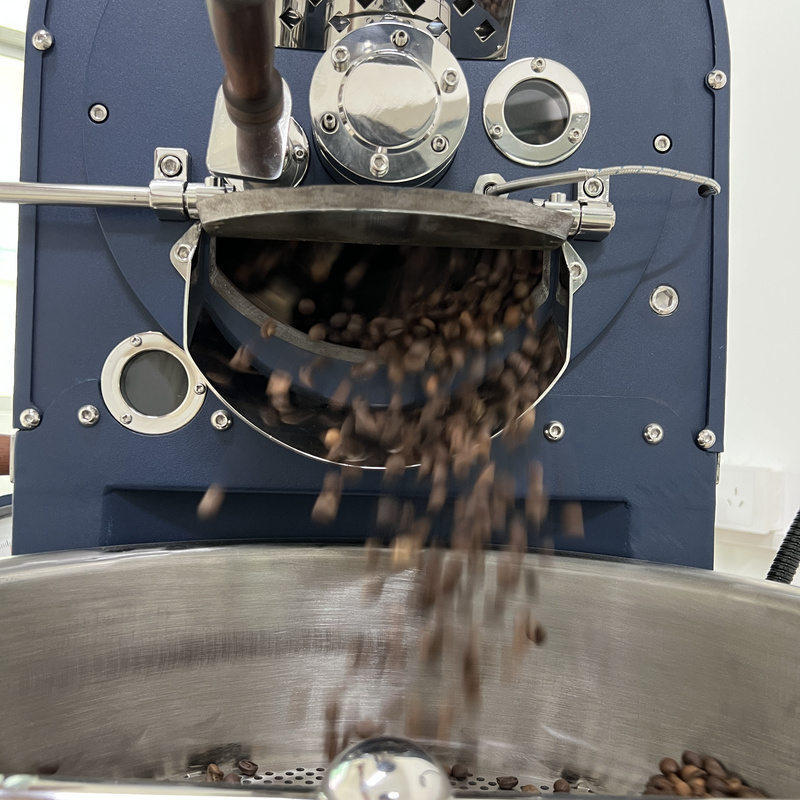 Yoshan coffee roaster – e4 final assembly bean discharge into cooling tray