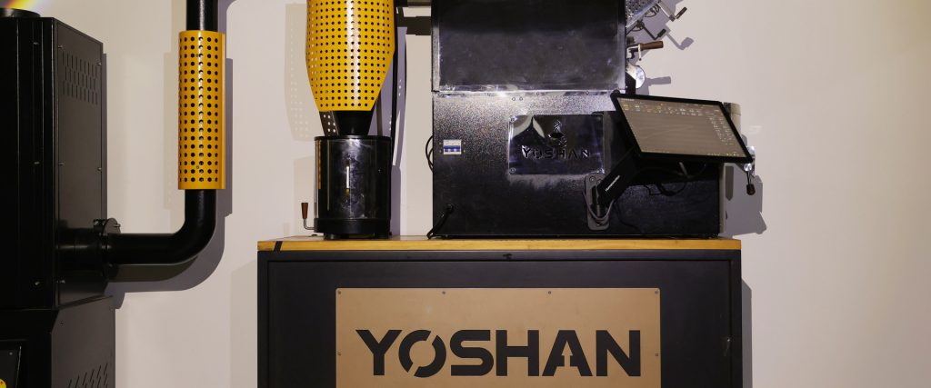 Yoshan SD-1.5 Pro coffee roaster in black and gold